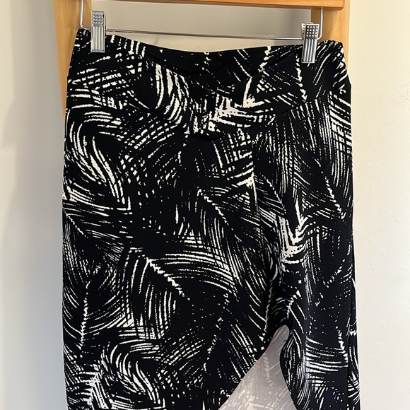 Vermilli asymmetrical palm print skirt size L - Picture 2 of 5